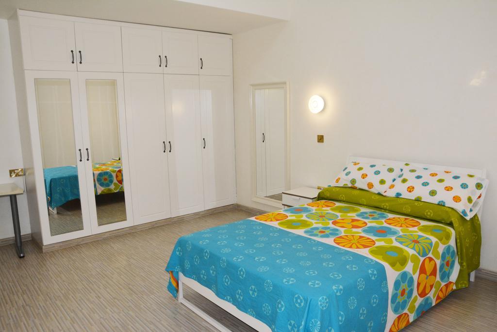 Studios Corniche Абу-Дабі Екстер'єр фото
